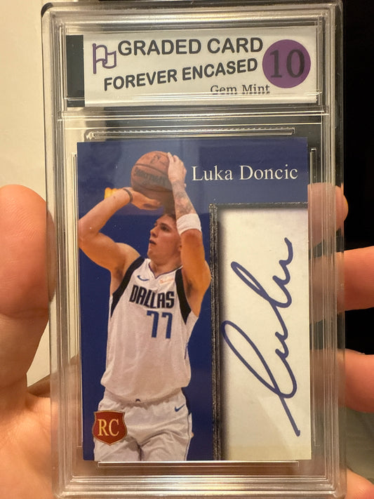 Luka Doncic Autoraph Facsmile Rookie